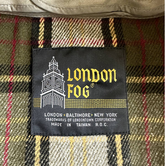 LONDON FOG DOUBLE BREASTED TRENCH COAT VINTAGE KHAKI WOMENS LONG COAT SIZE 14 - Picture 6 of 14